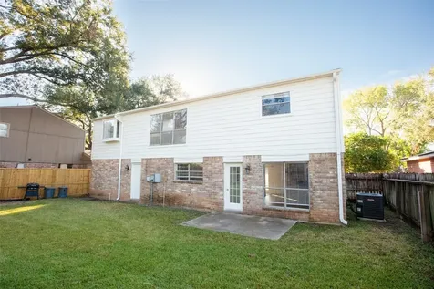 2627 The Highlands Drive Sugar Land TX 77478