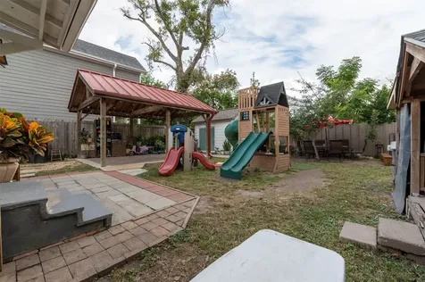 121 E 32nd Street Houston TX 77018
