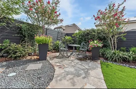 2333 Mayfield League City TX 77573