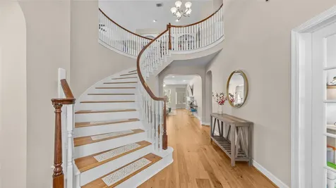 6006 E Brook Court Sugar Land TX 77479