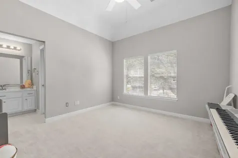 6006 E Brook Court Sugar Land TX 77479