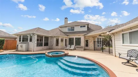 6006 E Brook Court Sugar Land TX 77479