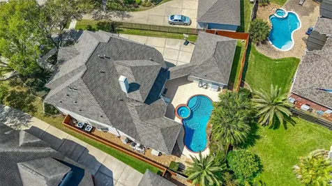 6006 E Brook Court Sugar Land TX 77479