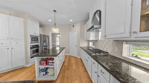 6006 E Brook Court Sugar Land TX 77479