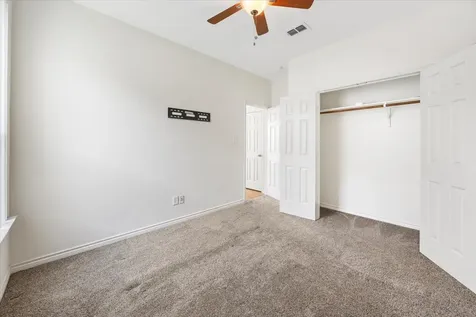 7704 Labrador Drive Arlington TX 76002