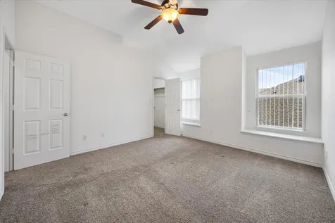 7704 Labrador Drive Arlington TX 76002