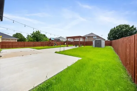 7704 Labrador Drive Arlington TX 76002