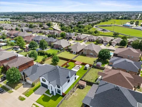 7704 Labrador Drive Arlington TX 76002