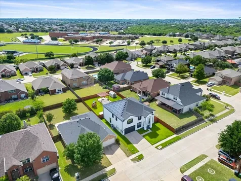 7704 Labrador Drive Arlington TX 76002