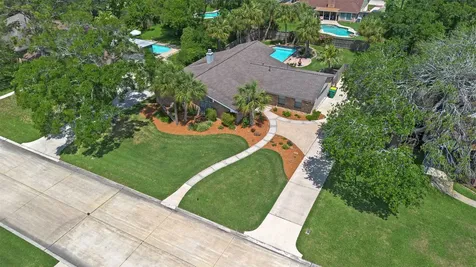 638 Bay Club Drive Seabrook TX 77586