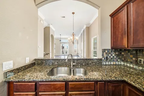 5519 Kiam Street Houston TX 77007