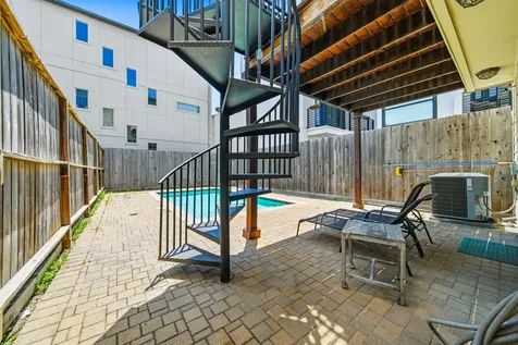 5519 Kiam Street Houston TX 77007
