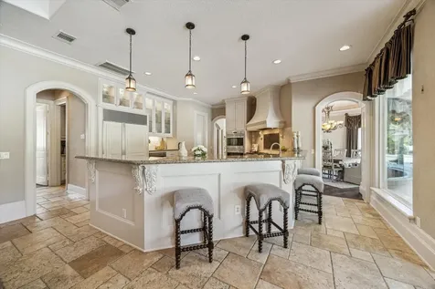 6 Kings Lake Estates Boulevard Kingwood TX 77346