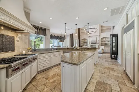 6 Kings Lake Estates Boulevard Kingwood TX 77346