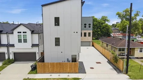 5512 Hardy Street Houston TX 77009