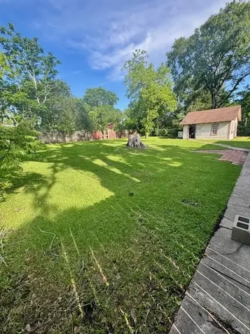 913 Fowlkes Street Sealy TX 77474