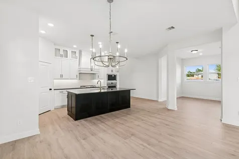 2010 Escobar Street Montgomery TX 77316