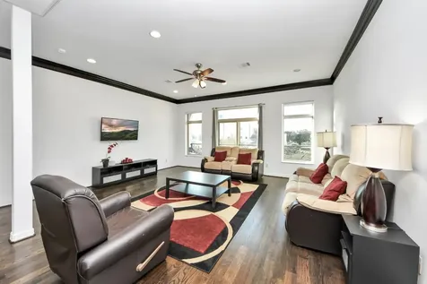 146 Carson Court Houston TX 77004