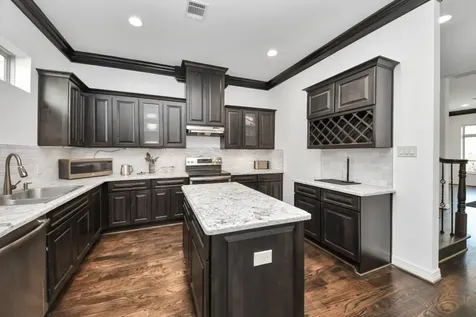 146 Carson Court Houston TX 77004