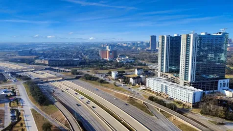 146 Carson Court Houston TX 77004