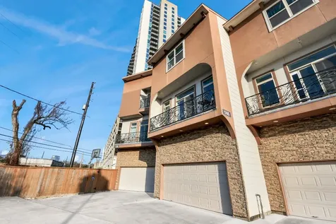 146 Carson Court Houston TX 77004