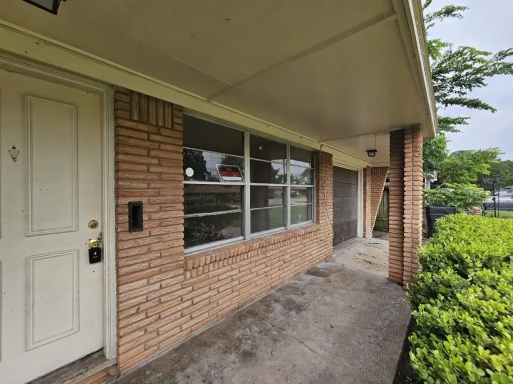 205 W Rittenhouse Street Houston TX 77076