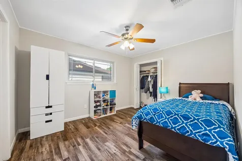 7711 Twin Hills Drive Houston TX 77071