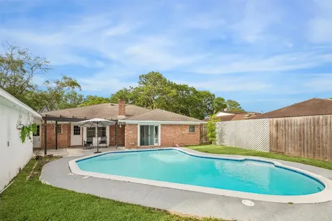 7711 Twin Hills Drive Houston TX 77071
