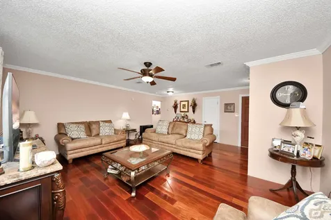3518 Kansas Fresno TX 77545