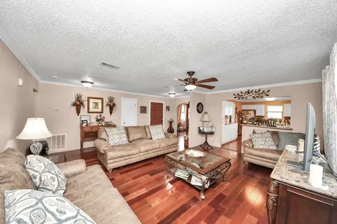 3518 Kansas Fresno TX 77545
