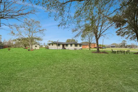 3518 Kansas Fresno TX 77545