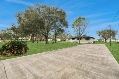 3518 Kansas Fresno TX 77545