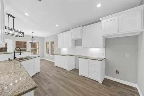 512 Sandy Oaks Drive Huntsville TX 77340