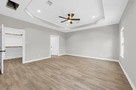 512 Sandy Oaks Drive Huntsville TX 77340