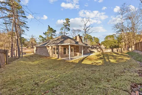 512 Sandy Oaks Drive Huntsville TX 77340
