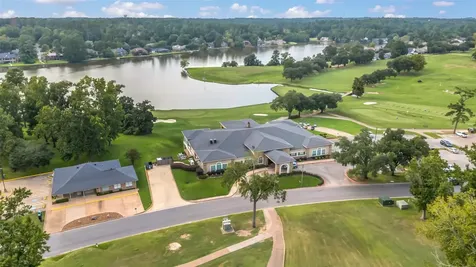 512 Sandy Oaks Drive Huntsville TX 77340
