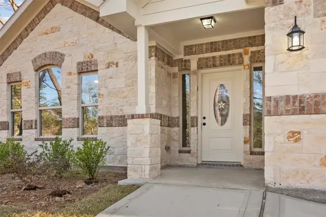 512 Sandy Oaks Drive Huntsville TX 77340