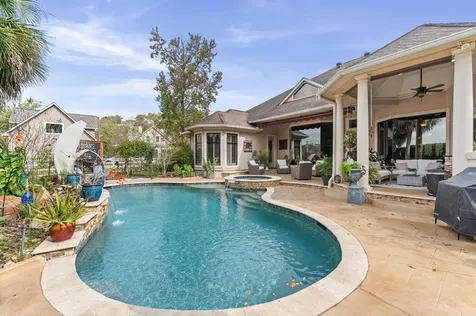 9722 Crestwater Circle Magnolia TX 77354