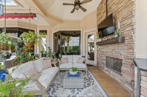 9722 Crestwater Circle Magnolia TX 77354