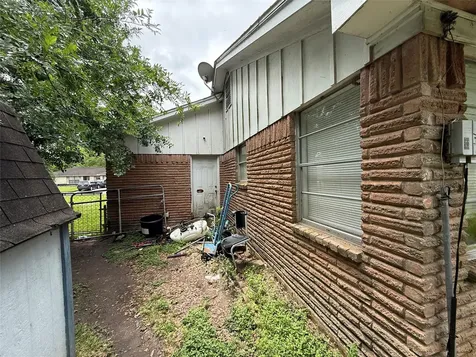 912 Midas Lane Alvin TX 77511