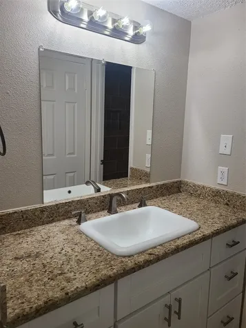 102C Lakeview Terrace Montgomery TX 77356