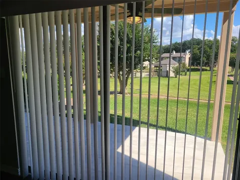 102C Lakeview Terrace Montgomery TX 77356