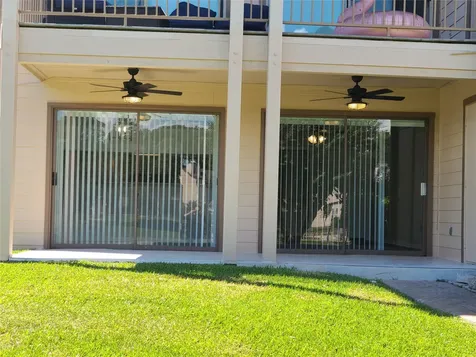 102C Lakeview Terrace Montgomery TX 77356