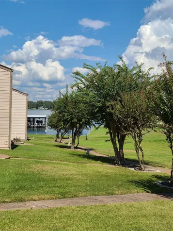 102C Lakeview Terrace Montgomery TX 77356