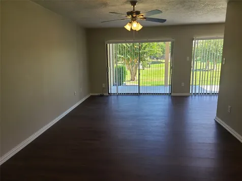 102C Lakeview Terrace Montgomery TX 77356