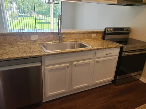 102C Lakeview Terrace Montgomery TX 77356