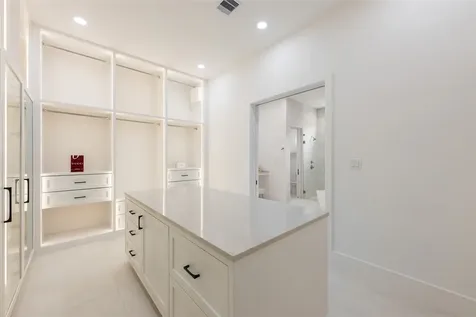 7006 Schiller Street Houston TX 77055