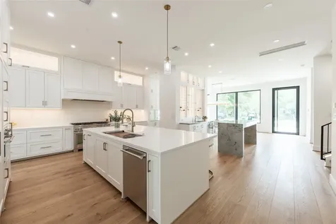 7006 Schiller Street Houston TX 77055