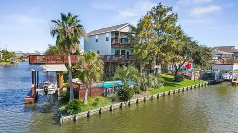 9 S Sandpiper Street La Marque TX 77568