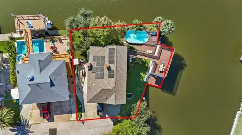 9 S Sandpiper Street La Marque TX 77568